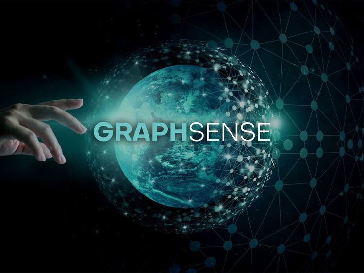 Hand zeigt auf eine digitale, vernetzte Erdkugel mit dem Schriftzug 'GRAPHSENSE' in der Mitte.